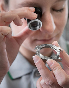 卡罗琳·卡桑德拉-成都浪琴手表维修服务中心